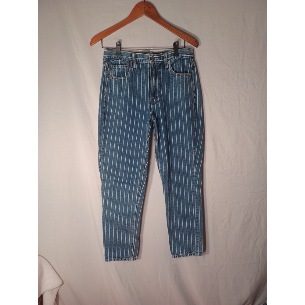 AMERICAN EAGLE‎ MOM JEANS